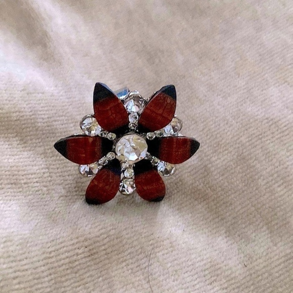 ✅This & That Floral ring, brown black lucite laminated petals,  zircon stones.
